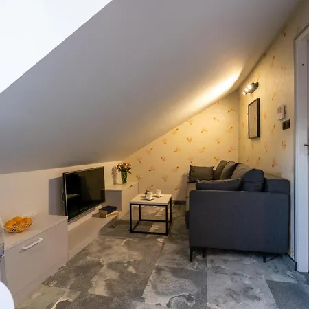 Ξενοδοχείο με διαμερίσματα Carp&bed 4*
